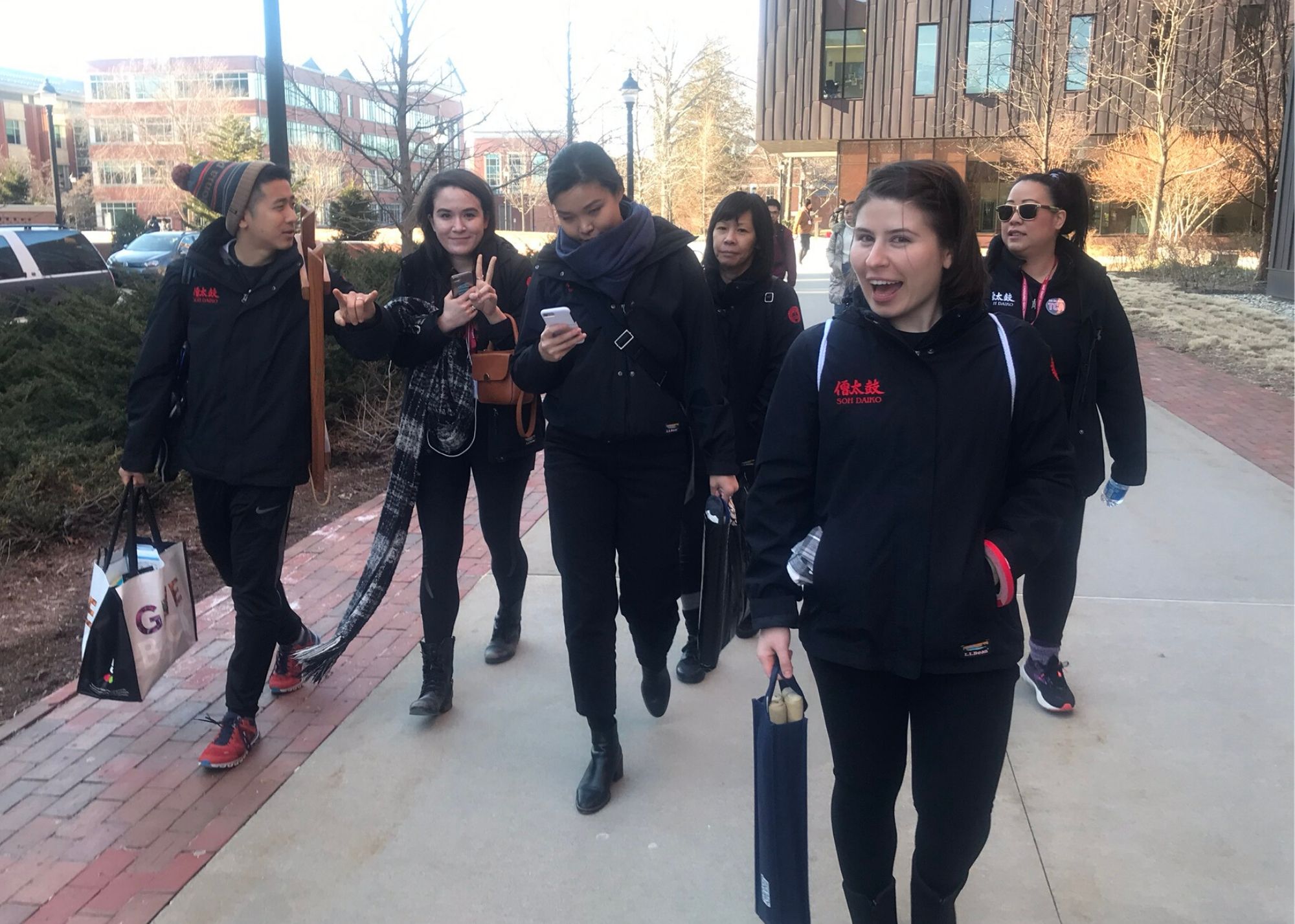 Soh Daiko members on their way to our workshop